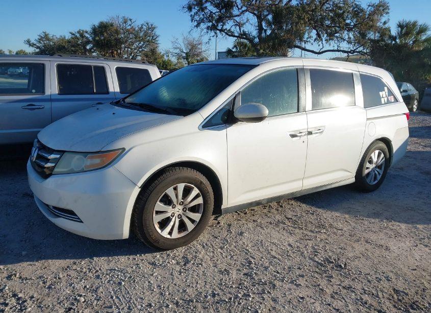 Photo 2 of 2015 Honda Odyssey EX-L (VIN 5FNRL5H65FB089319)