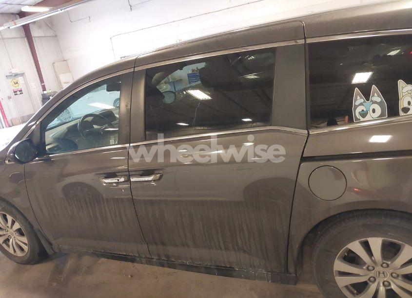 Photo 14 of 2015 Honda Odyssey EX-L (VIN 5FNRL5H65FB126921)