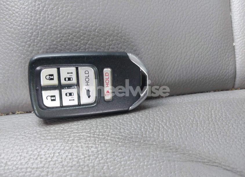 Photo 11 of 2015 Honda Odyssey EX-L (VIN 5FNRL5H65FB130550)