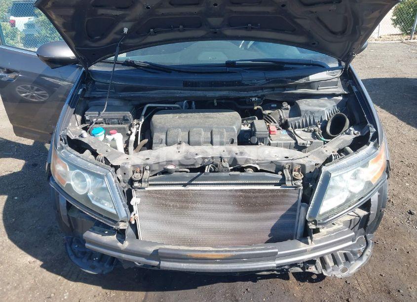 Photo 10 of 2016 Honda Odyssey EX-L (VIN 5FNRL5H65GB024360)