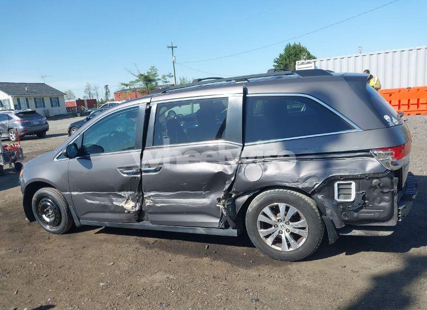 Photo 14 of 2016 Honda Odyssey EX-L (VIN 5FNRL5H65GB024360)