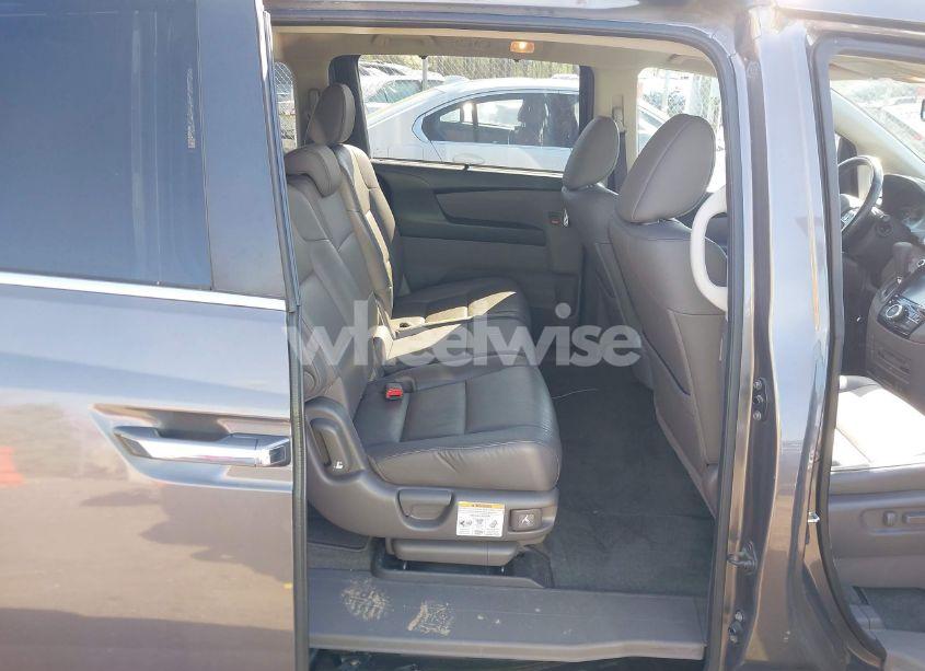 Photo 8 of 2016 Honda Odyssey EX-L (VIN 5FNRL5H65GB024360)