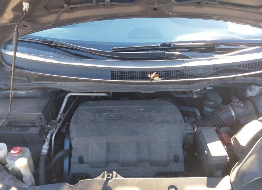 Photo 10 of 2016 Honda Odyssey EX-L (VIN 5FNRL5H65GB028697)