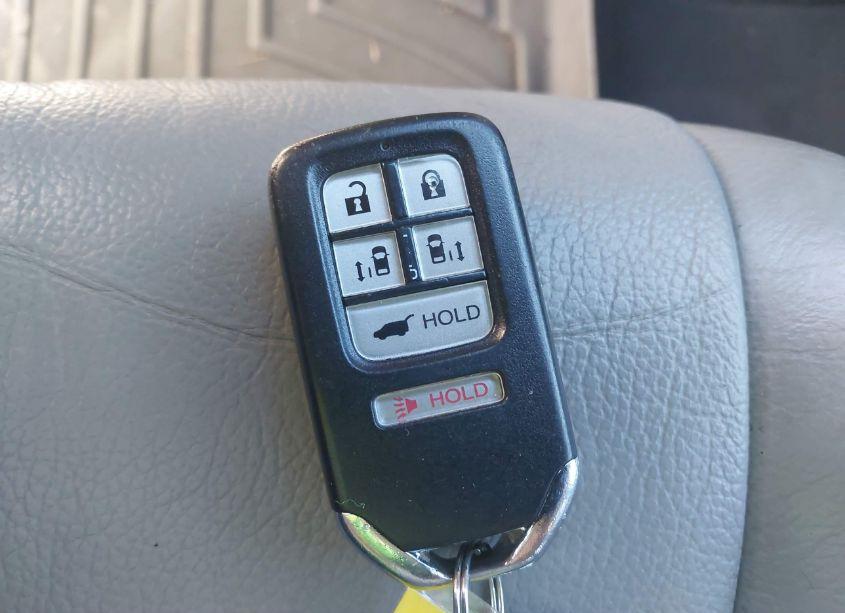 Photo 11 of 2016 Honda Odyssey EX-L (VIN 5FNRL5H65GB028697)