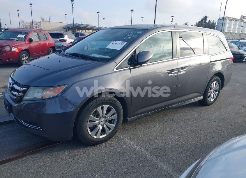 Photo 2 of 2016 Honda Odyssey EX-L (VIN 5FNRL5H65GB050134)