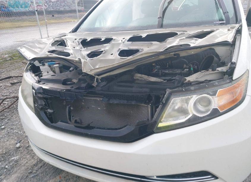 Photo 11 of 2016 Honda Odyssey EX-L (VIN 5FNRL5H65GB066155)