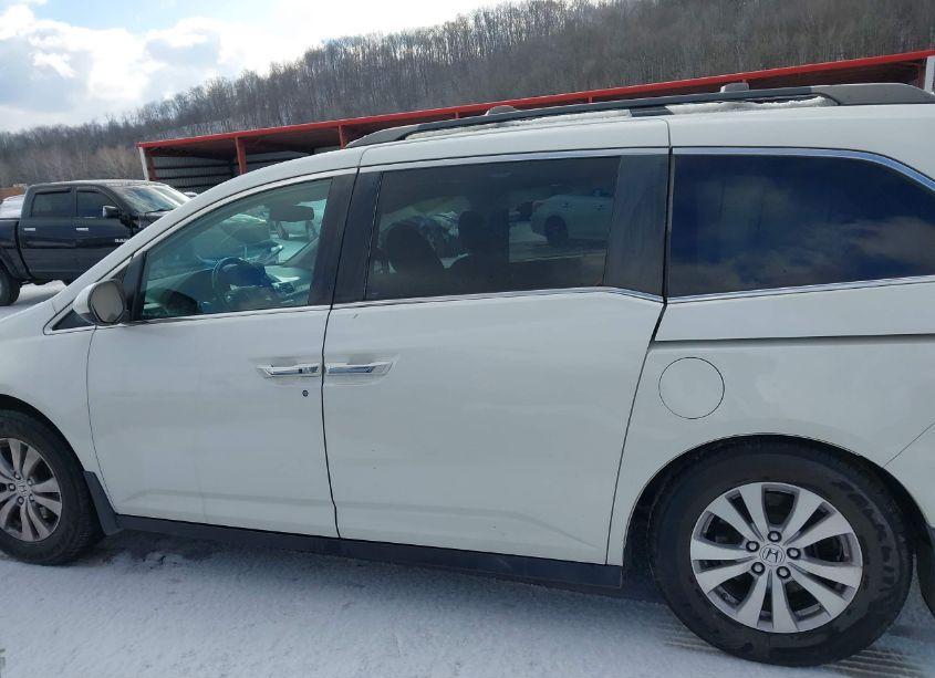 Photo 14 of 2016 Honda Odyssey EX-L (VIN 5FNRL5H65GB089516)