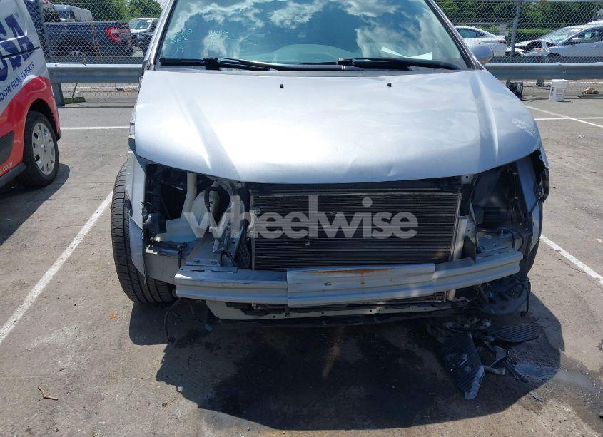 Photo 6 of 2016 Honda Odyssey EX-L (VIN 5FNRL5H65GB090987)