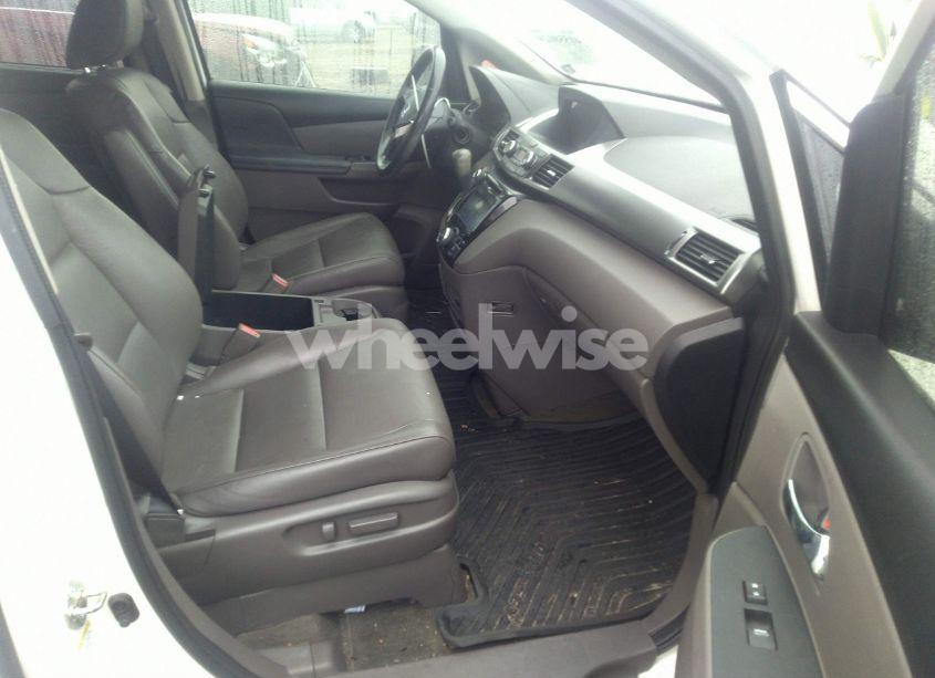 Photo 5 of 2017 Honda Odyssey EX-L (VIN 5FNRL5H65HB022268)