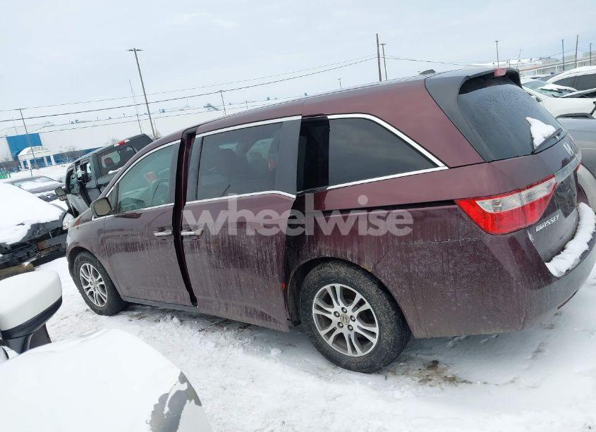 Photo 14 of 2011 Honda Odyssey EX-L (VIN 5FNRL5H66BB016602)