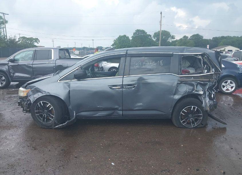 Photo 14 of 2011 Honda Odyssey EX-L (VIN 5FNRL5H66BB038020)