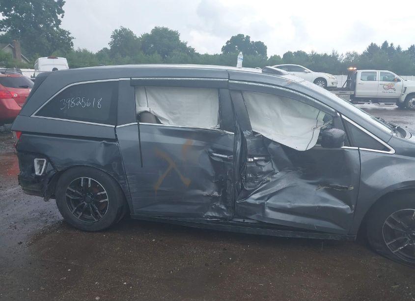 Photo 17 of 2011 Honda Odyssey EX-L (VIN 5FNRL5H66BB038020)