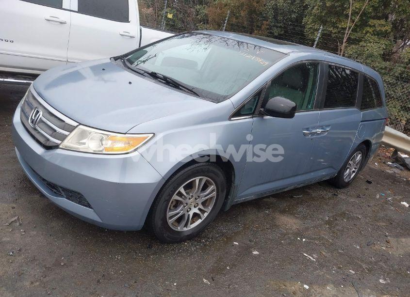 Photo 2 of 2011 Honda Odyssey EX-L (VIN 5FNRL5H66BB039488)
