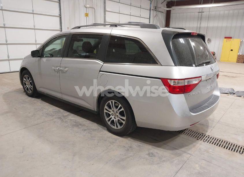 Photo 3 of 2011 Honda Odyssey EX-L (VIN 5FNRL5H66BB041063)
