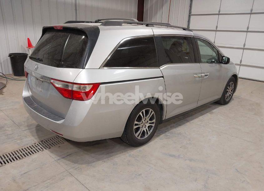 Photo 4 of 2011 Honda Odyssey EX-L (VIN 5FNRL5H66BB041063)