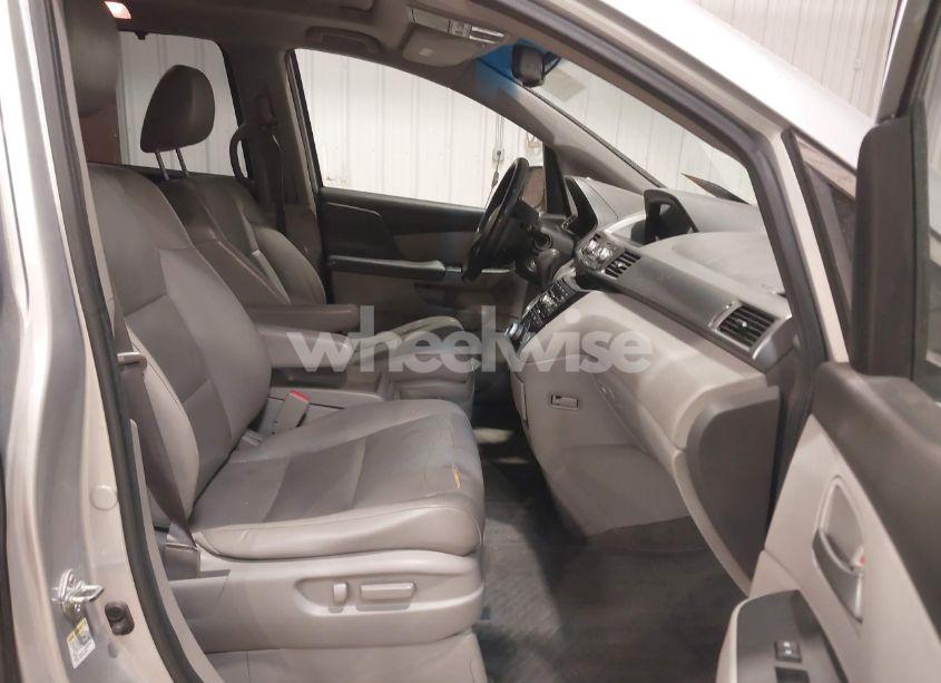 Photo 5 of 2011 Honda Odyssey EX-L (VIN 5FNRL5H66BB041063)