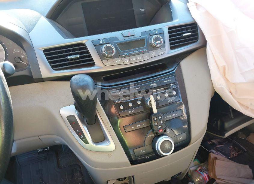 Photo 11 of 2011 Honda Odyssey EX-L (VIN 5FNRL5H66BB055142)