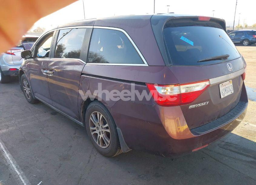 Photo 3 of 2011 Honda Odyssey EX-L (VIN 5FNRL5H66BB055142)