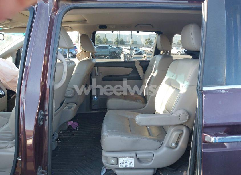 Photo 8 of 2011 Honda Odyssey EX-L (VIN 5FNRL5H66BB055142)