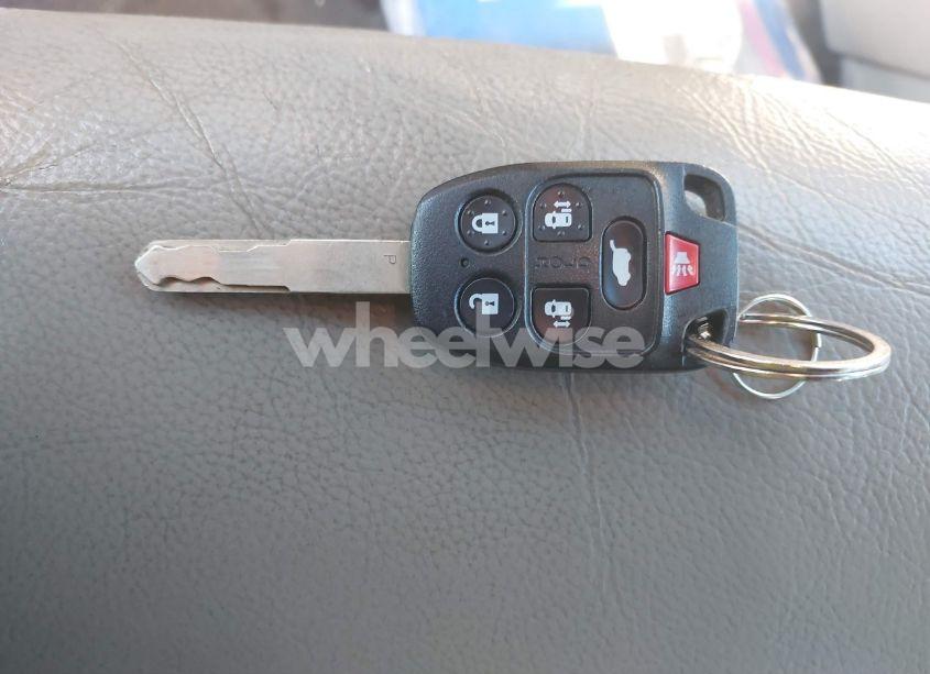 Photo 11 of 2011 Honda Odyssey EX-L (VIN 5FNRL5H66BB059577)