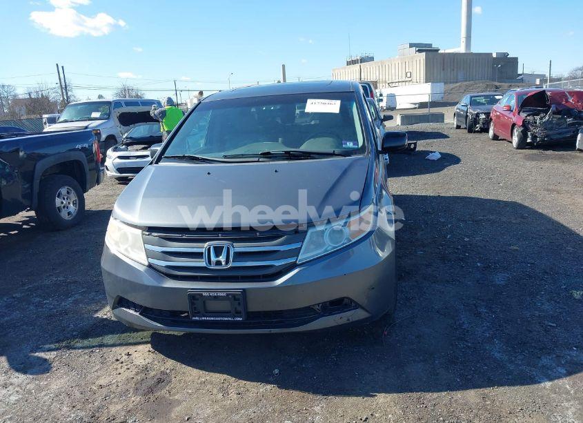Photo 12 of 2011 Honda Odyssey EX-L (VIN 5FNRL5H66BB096354)