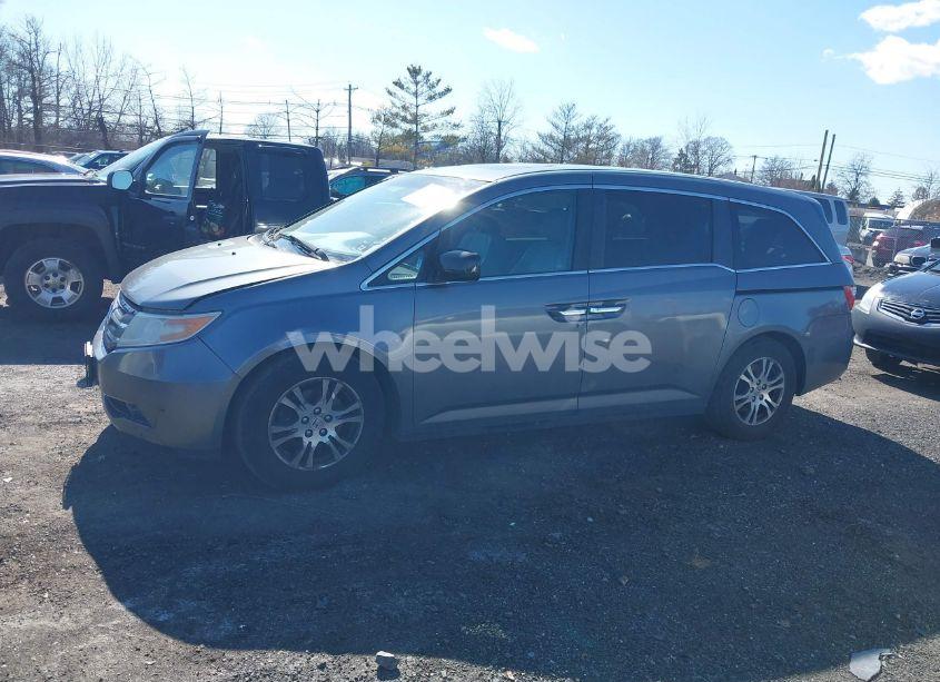 Photo 14 of 2011 Honda Odyssey EX-L (VIN 5FNRL5H66BB096354)