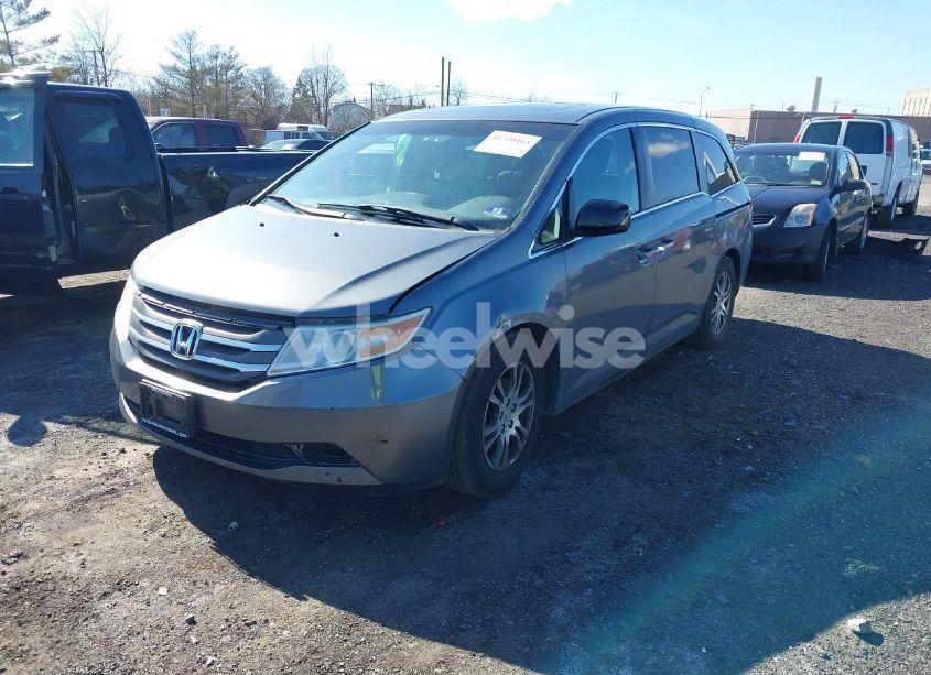Photo 2 of 2011 Honda Odyssey EX-L (VIN 5FNRL5H66BB096354)