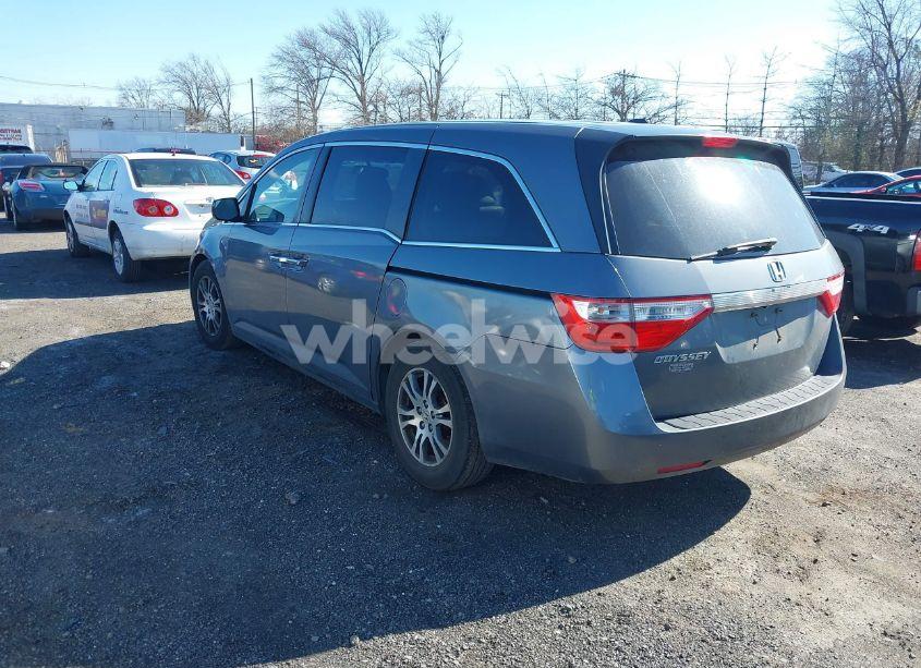Photo 3 of 2011 Honda Odyssey EX-L (VIN 5FNRL5H66BB096354)