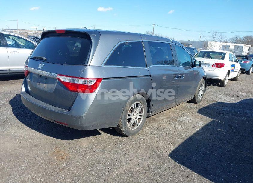 Photo 4 of 2011 Honda Odyssey EX-L (VIN 5FNRL5H66BB096354)
