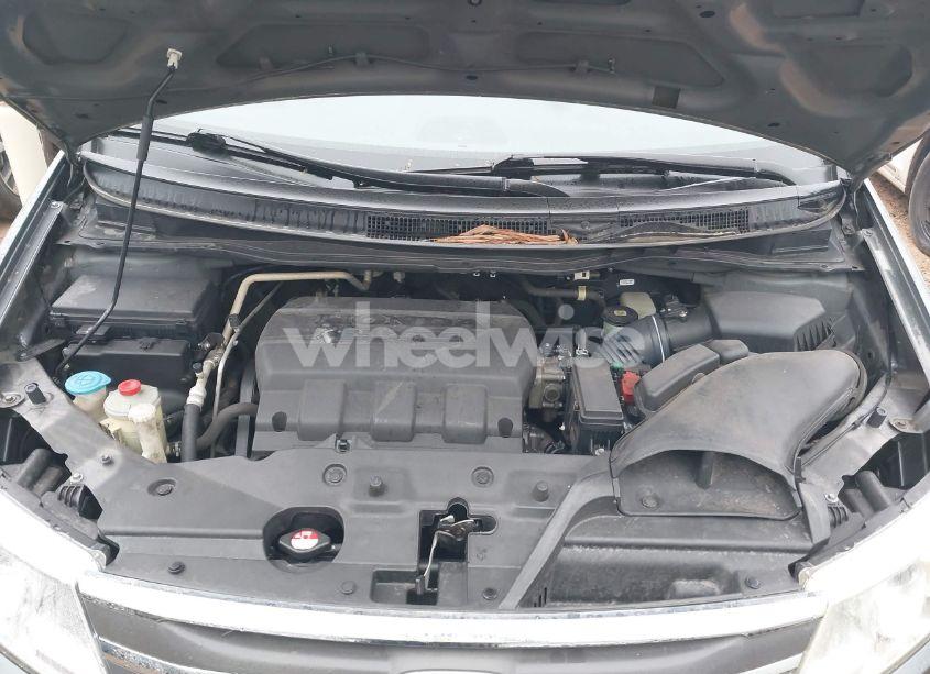 Photo 10 of 2011 Honda Odyssey EX-L (VIN 5FNRL5H66BB103352)