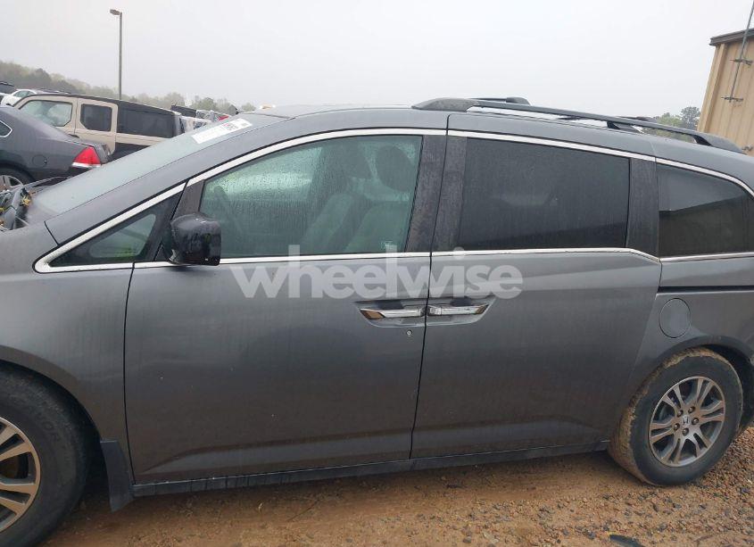 Photo 15 of 2011 Honda Odyssey EX-L (VIN 5FNRL5H66BB103352)