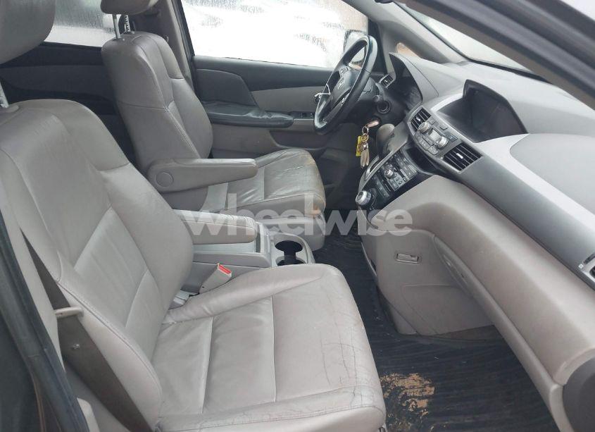 Photo 5 of 2011 Honda Odyssey EX-L (VIN 5FNRL5H66BB103352)