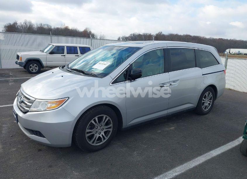 Photo 2 of 2012 Honda Odyssey EX-L (VIN 5FNRL5H66CB066112)