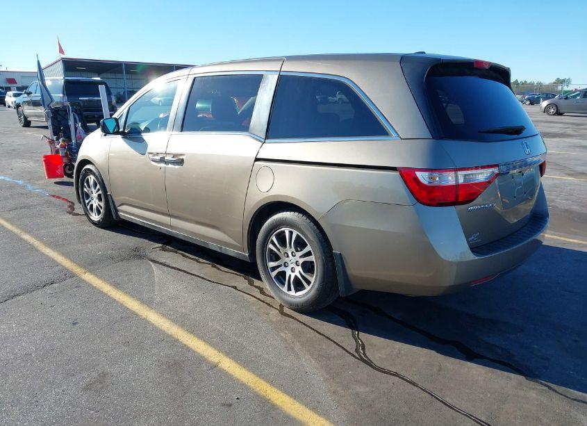 Photo 3 of 2012 Honda Odyssey EX-L (VIN 5FNRL5H66CB093147)