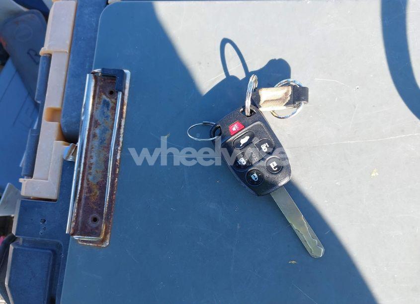 Photo 11 of 2012 Honda Odyssey EX-L (VIN 5FNRL5H66CB100520)