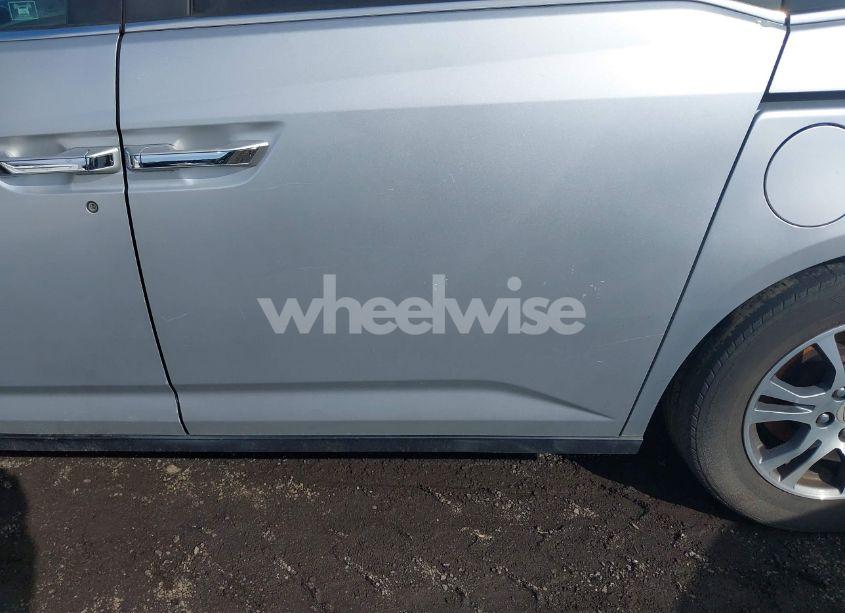 Photo 6 of 2012 Honda Odyssey EX-L (VIN 5FNRL5H66CB120198)