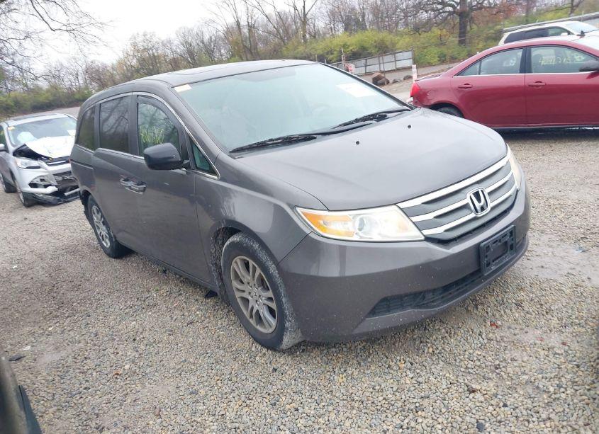 2013 Honda Odyssey EX-L (VIN 5FNRL5H66DB014058) main photo