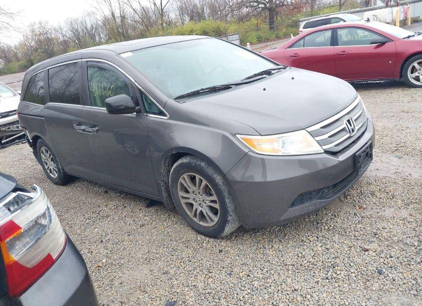 Photo 14 of 2013 Honda Odyssey EX-L (VIN 5FNRL5H66DB014058)