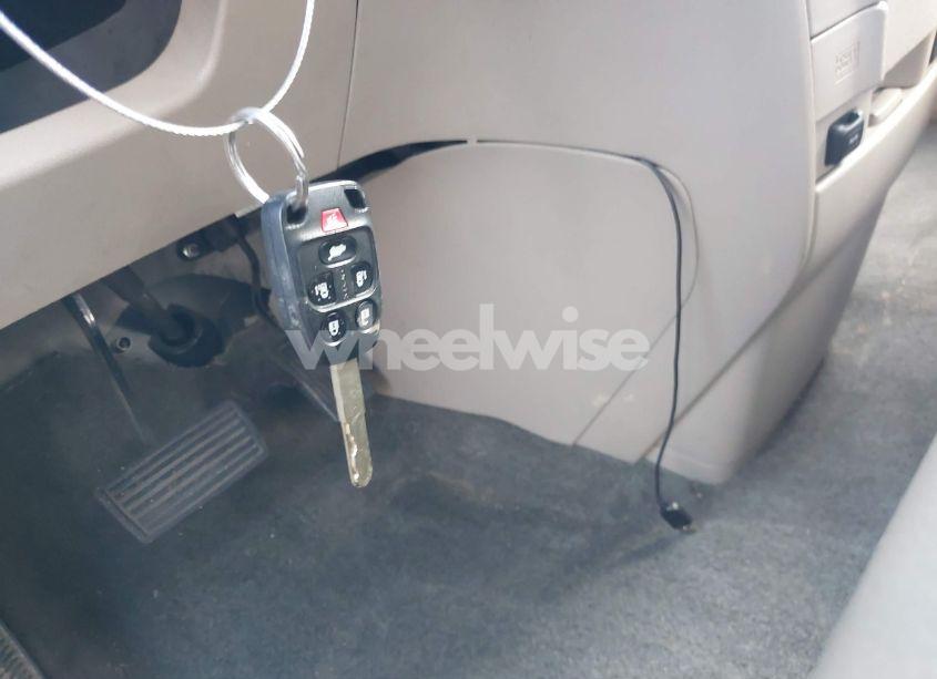 Photo 11 of 2013 Honda Odyssey EX-L (VIN 5FNRL5H66DB016344)