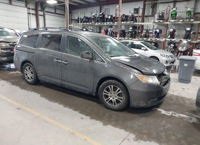 2013 Honda Odyssey EX-L (VIN 5FNRL5H66DB033192) main photo