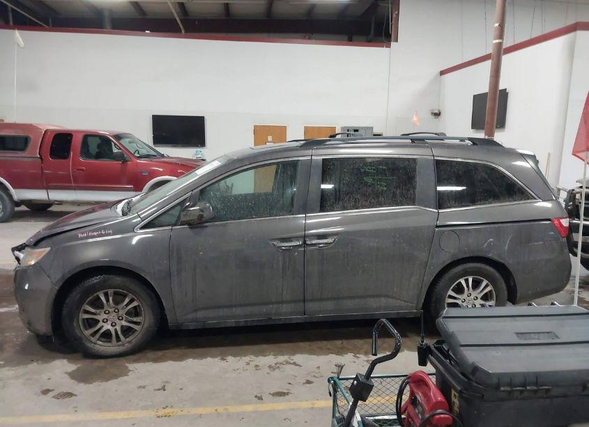 Photo 14 of 2013 Honda Odyssey EX-L (VIN 5FNRL5H66DB033192)