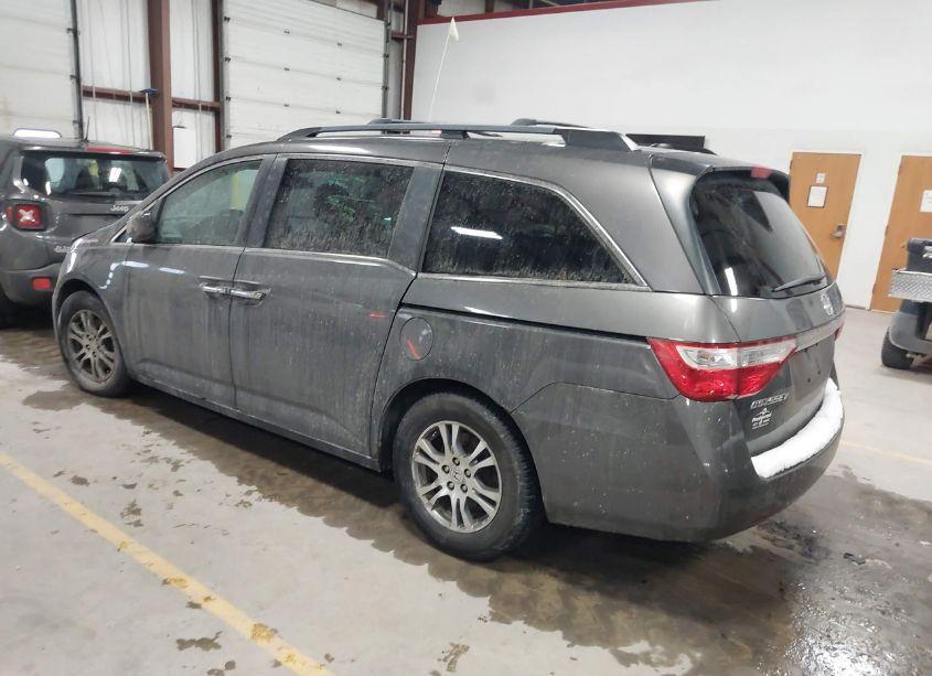 Photo 3 of 2013 Honda Odyssey EX-L (VIN 5FNRL5H66DB033192)