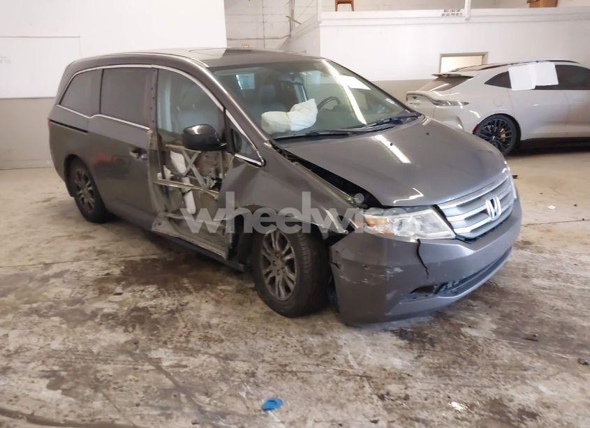 2013 Honda Odyssey EX-L (VIN 5FNRL5H66DB059761) main photo