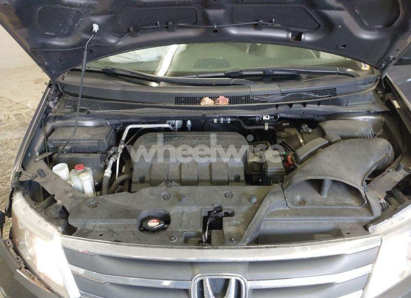 Photo 10 of 2013 Honda Odyssey EX-L (VIN 5FNRL5H66DB059761)