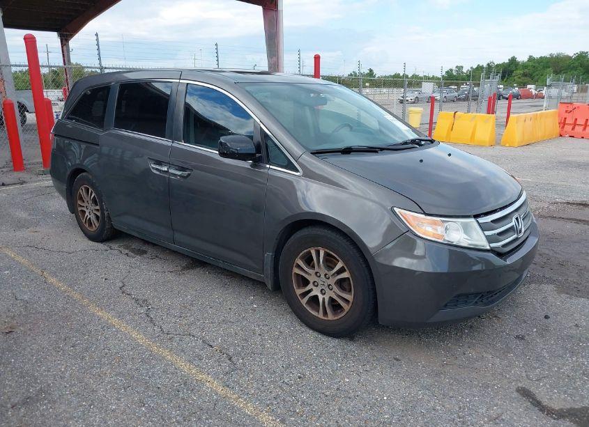 2013 Honda Odyssey EX-L (VIN 5FNRL5H66DB073773) main photo