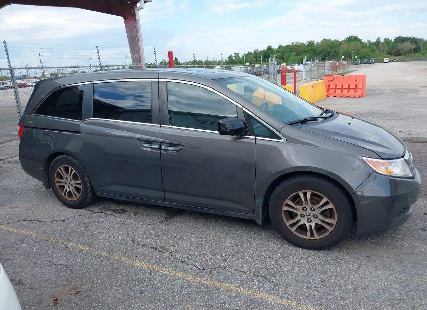 Photo 13 of 2013 Honda Odyssey EX-L (VIN 5FNRL5H66DB073773)