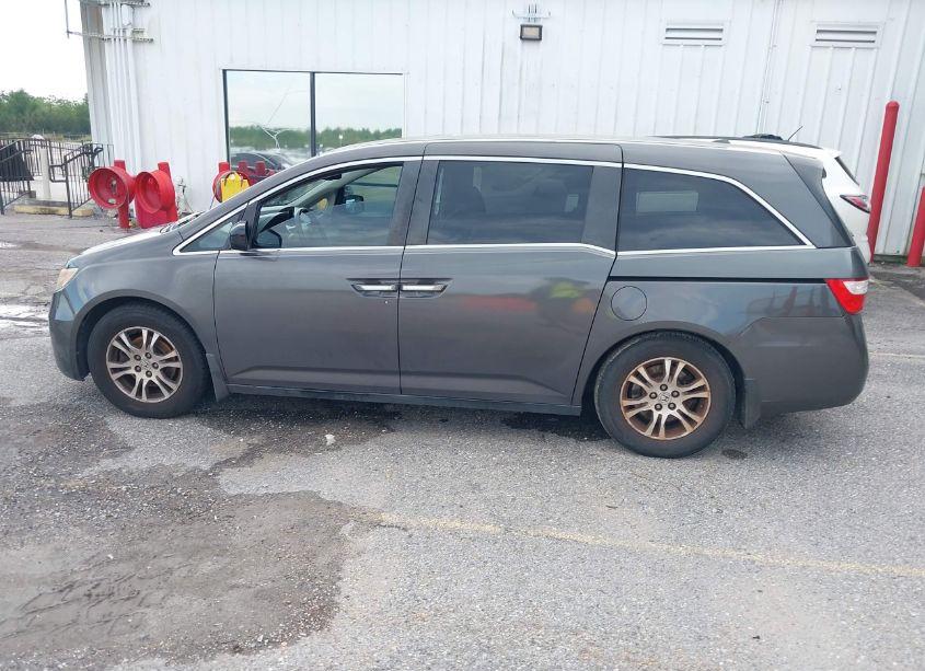 Photo 14 of 2013 Honda Odyssey EX-L (VIN 5FNRL5H66DB073773)