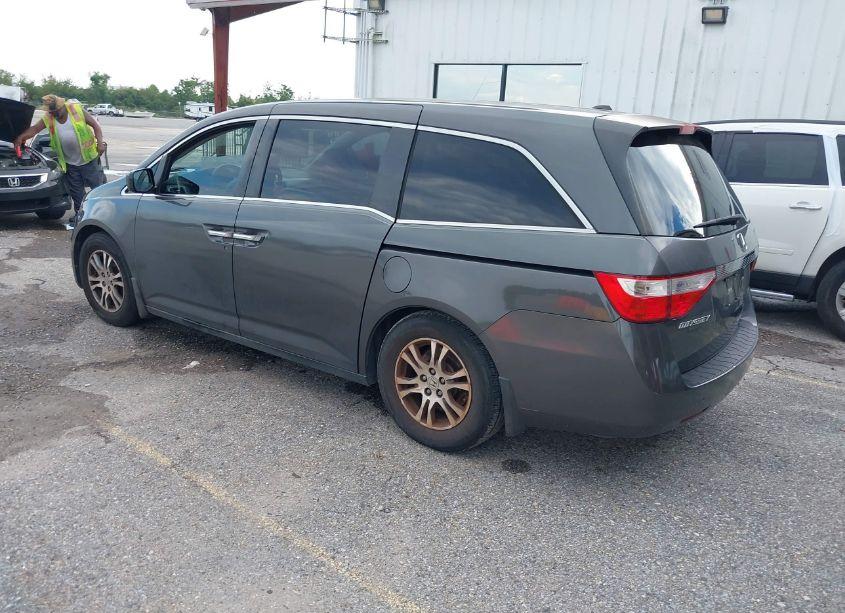 Photo 3 of 2013 Honda Odyssey EX-L (VIN 5FNRL5H66DB073773)