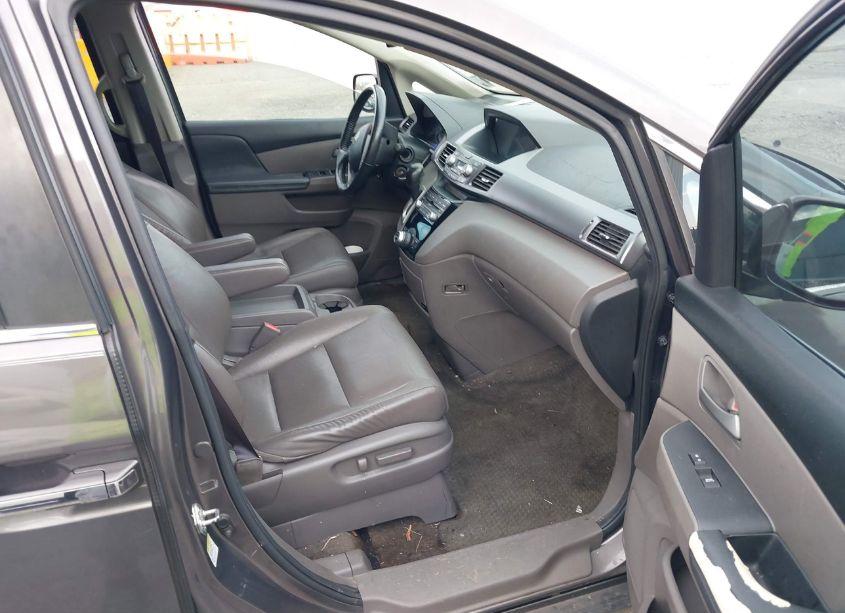 Photo 5 of 2013 Honda Odyssey EX-L (VIN 5FNRL5H66DB073773)