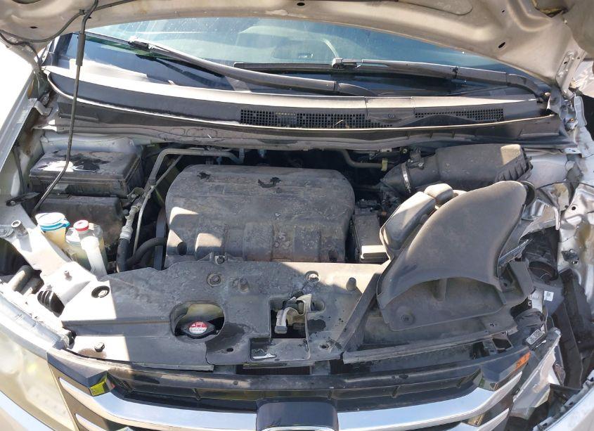 Photo 10 of 2014 Honda Odyssey EX-L (VIN 5FNRL5H66EB003238)